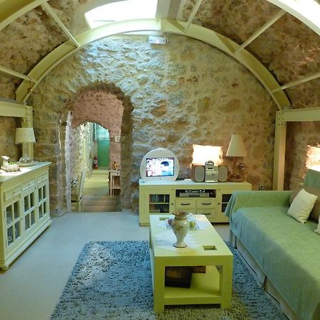 St. George Sykoussis Traditional Residence Agios Georgios Sykousis Ruang foto