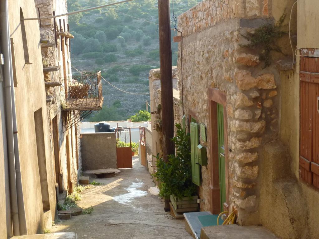 St. George Sykoussis Traditional Residence Agios Georgios Sykousis Ruang foto