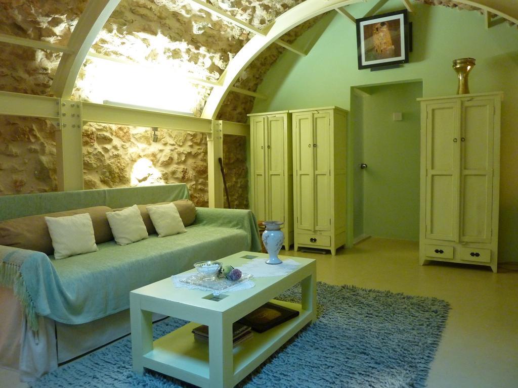 St. George Sykoussis Traditional Residence Agios Georgios Sykousis Ruang foto